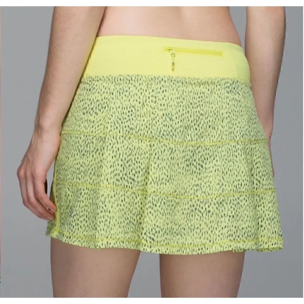 Lululemon Pace Rival Skirt II 
Dottie Dash Clarity Yellow Black / Clarity Yellow
